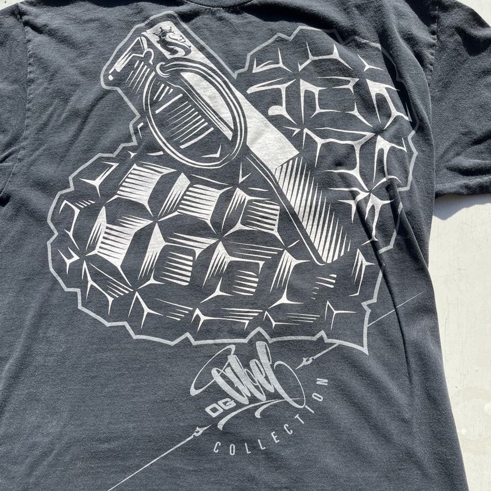 Men's VINTAGE Obey OG T-Shirt Black Grenade NO TAG Street Y2K Original Gangster